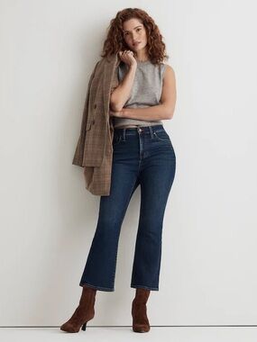 Madewell Curvy Kick Out Crop Jean in Colleton Wash- Size 28